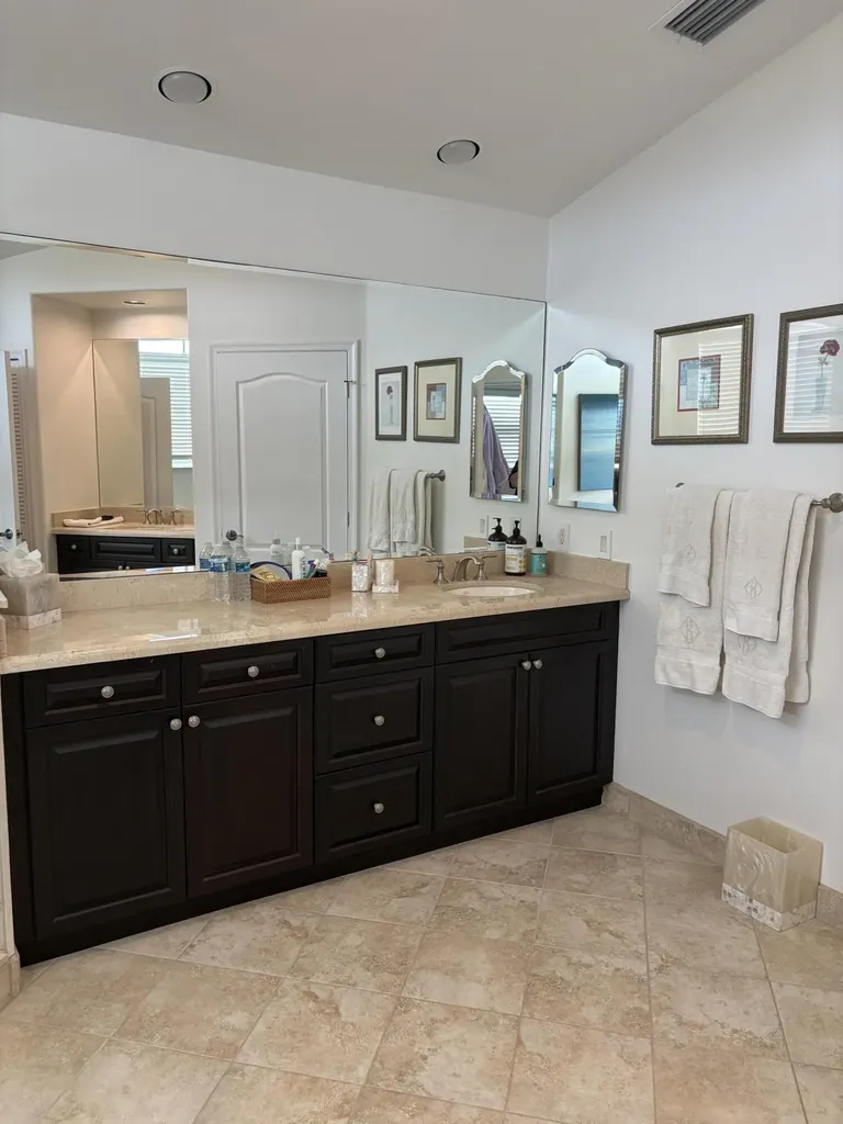 927 Augusta Pointe Drive Palm Beach Gardens FL 33418