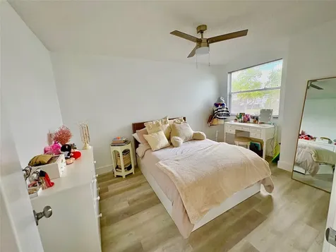 4832 Grapevine Way Davie FL 33331