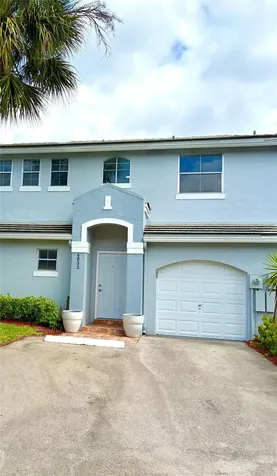 4832 Grapevine Way Davie FL 33331