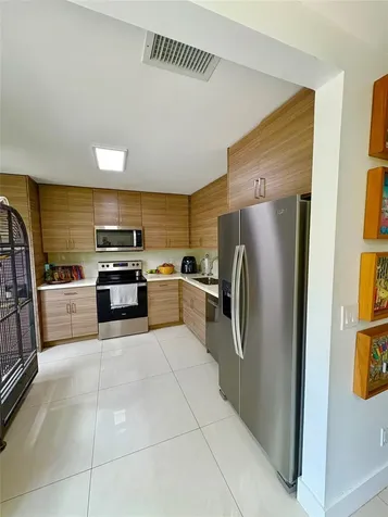 4832 Grapevine Way Davie FL 33331