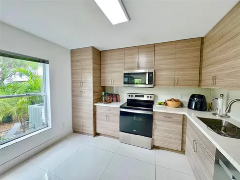 4832 Grapevine Way Davie FL 33331