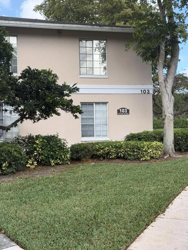 13811 Oneida Drive Delray Beach FL 33446