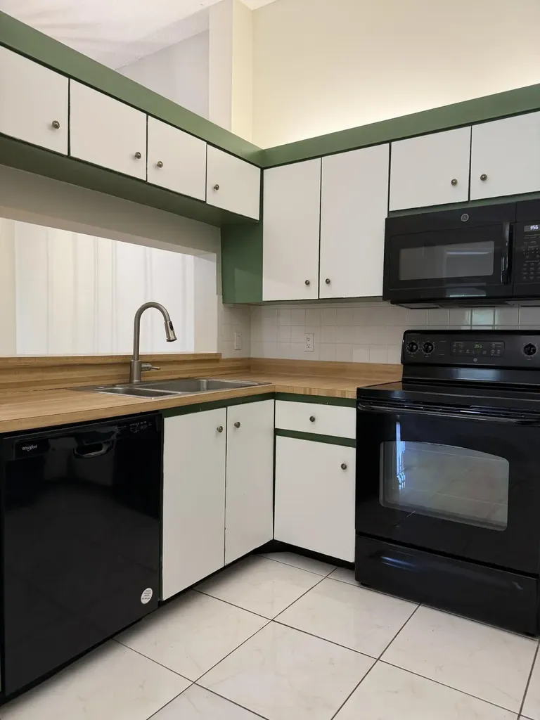13811 Oneida Drive Delray Beach FL 33446