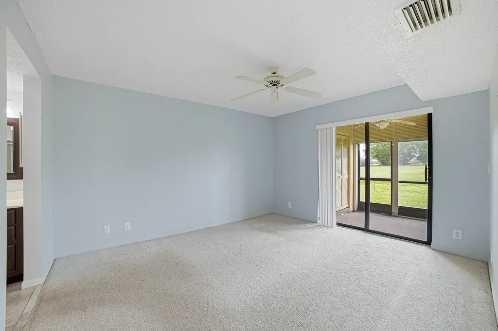 4702 E Lucerne Lakes Boulevard Boulevard E Lake Worth FL 33467