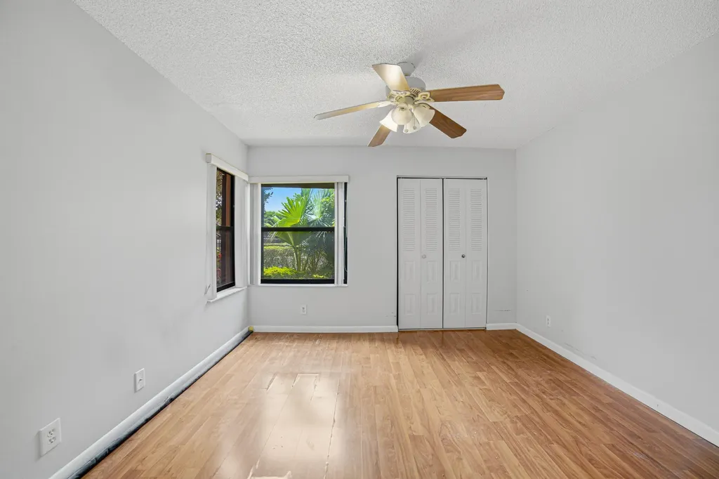 4702 E Lucerne Lakes Boulevard Boulevard E Lake Worth FL 33467