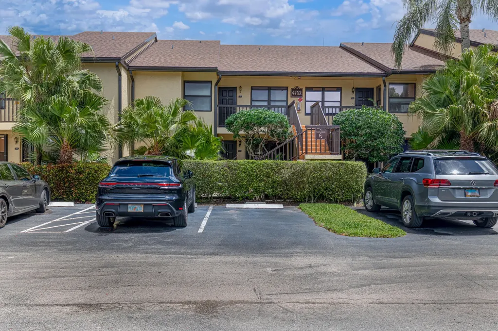 4702 E Lucerne Lakes Boulevard Boulevard E Lake Worth FL 33467