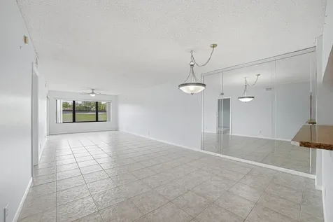 4702 E Lucerne Lakes Boulevard Boulevard E Lake Worth FL 33467