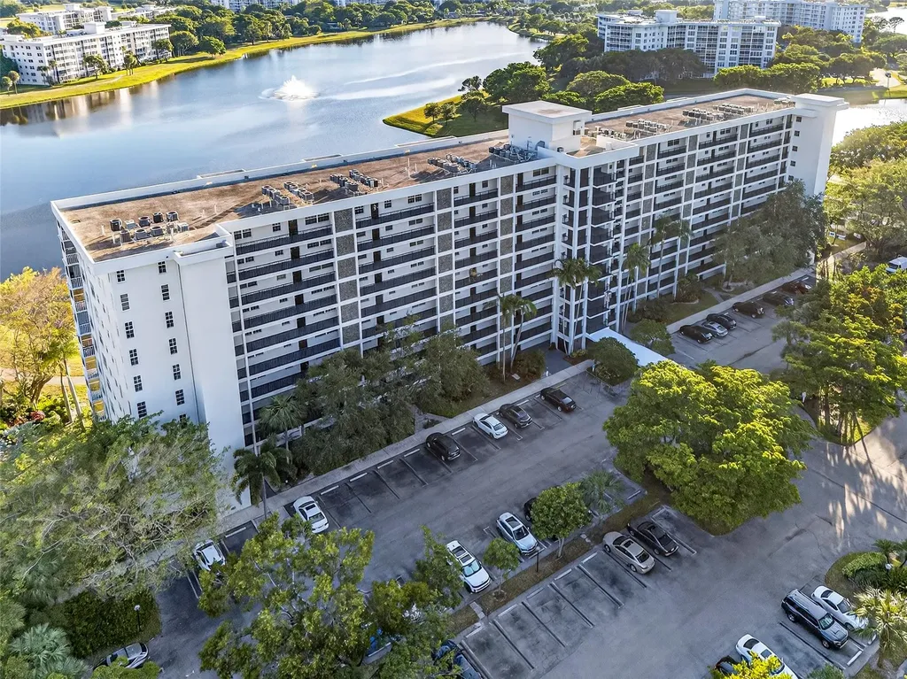 2900 N Course Drive Pompano Beach FL 33069