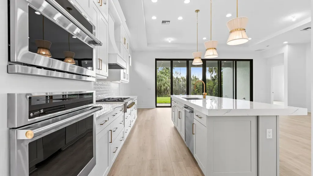 13290 Artisan Circle Palm Beach Gardens FL 33418