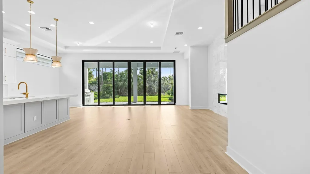 13290 Artisan Circle Palm Beach Gardens FL 33418