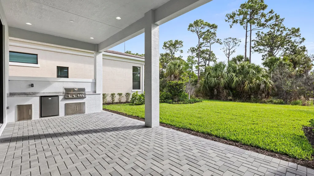 13290 Artisan Circle Palm Beach Gardens FL 33418
