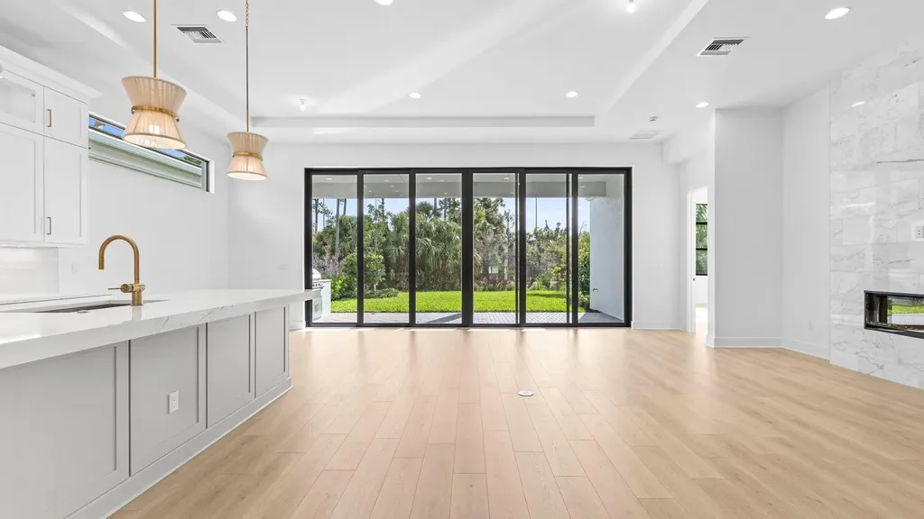 13290 Artisan Circle Palm Beach Gardens FL 33418