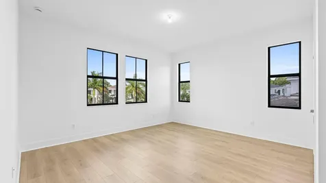 13290 Artisan Circle Palm Beach Gardens FL 33418