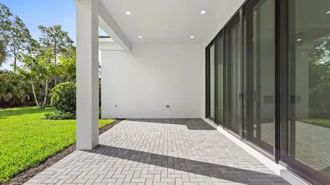13290 Artisan Circle Palm Beach Gardens FL 33418