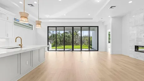 13290 Artisan Circle Palm Beach Gardens FL 33418