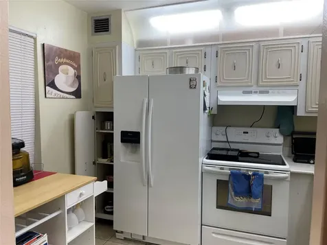2821 Somerset Drive Lauderdale Lakes FL 33311