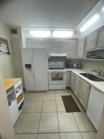 2821 Somerset Drive Lauderdale Lakes FL 33311