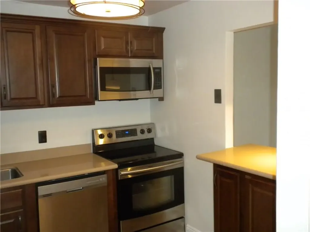 16950 W Dixie Highway North Miami Beach FL 33160