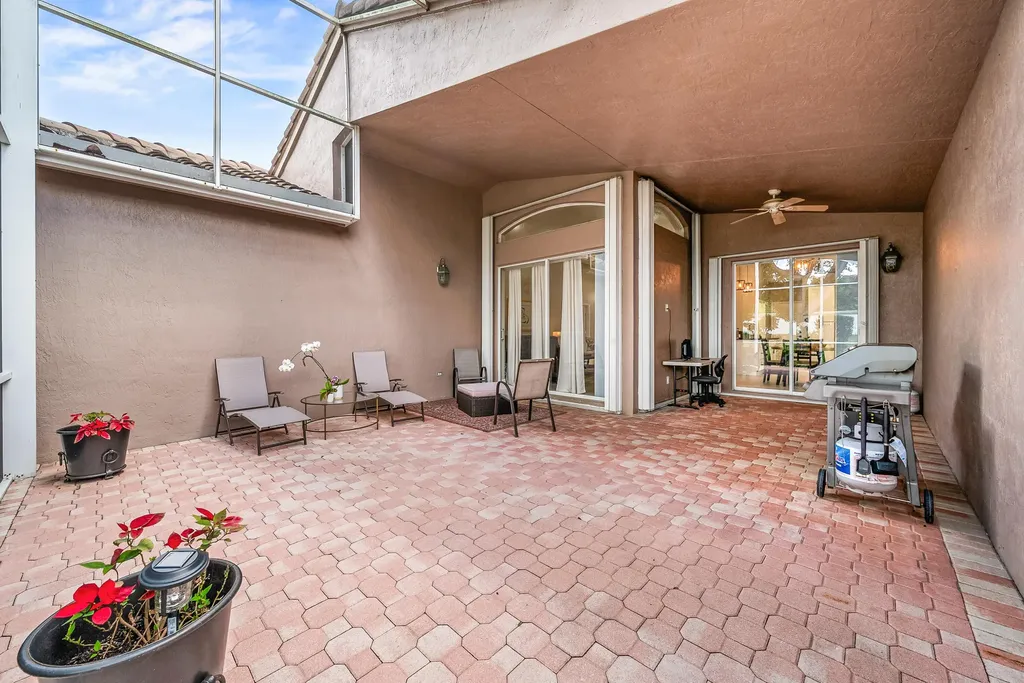 9989 Torino Drive Lake Worth FL 33467