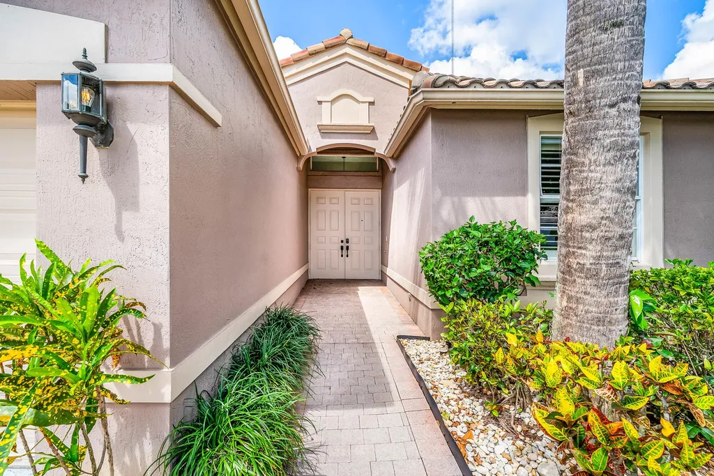 9989 Torino Drive Lake Worth FL 33467