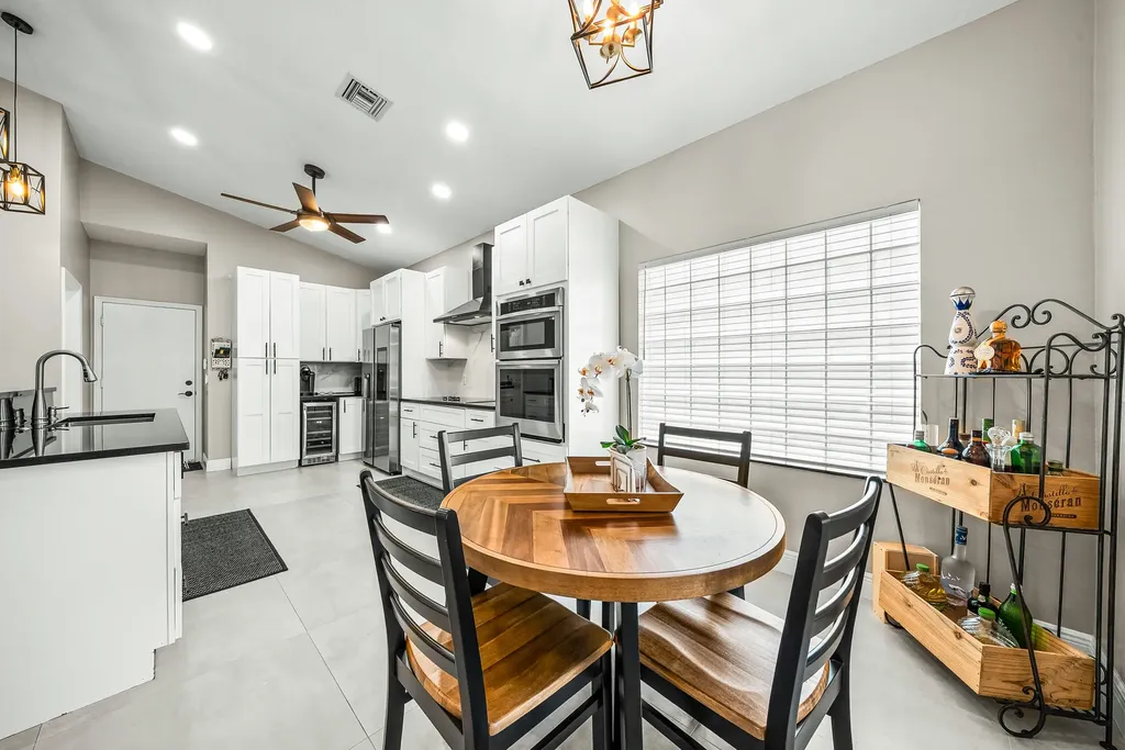 9989 Torino Drive Lake Worth FL 33467