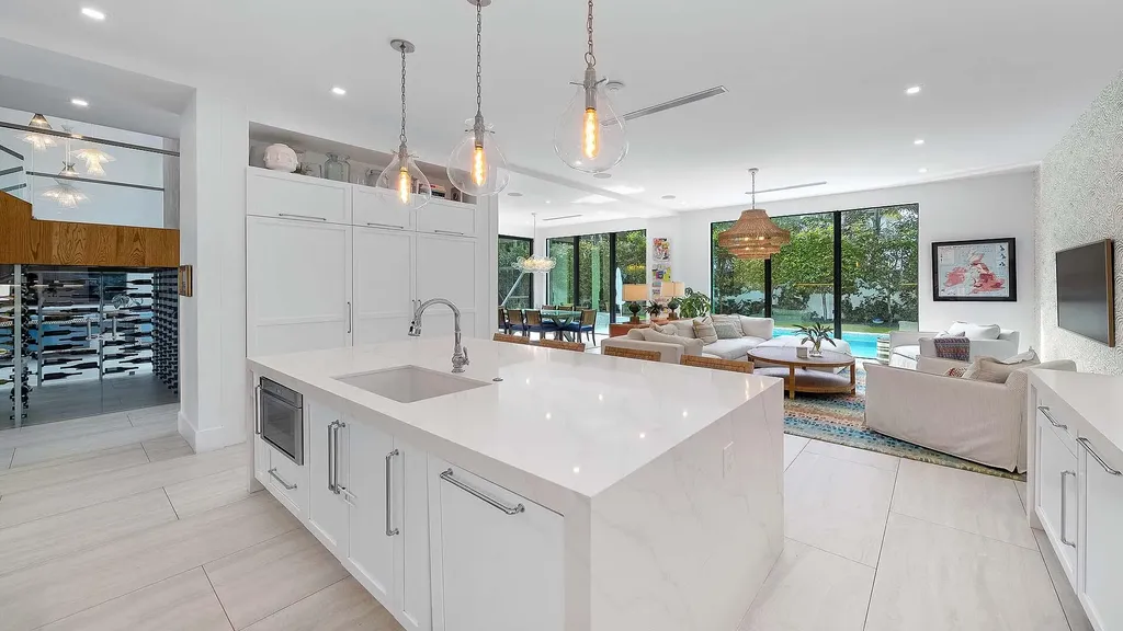 254 NE 4th Street Boca Raton FL 33432