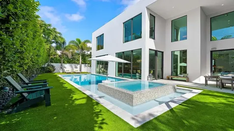 254 NE 4th Street Boca Raton FL 33432