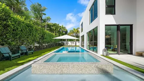 254 NE 4th Street Boca Raton FL 33432