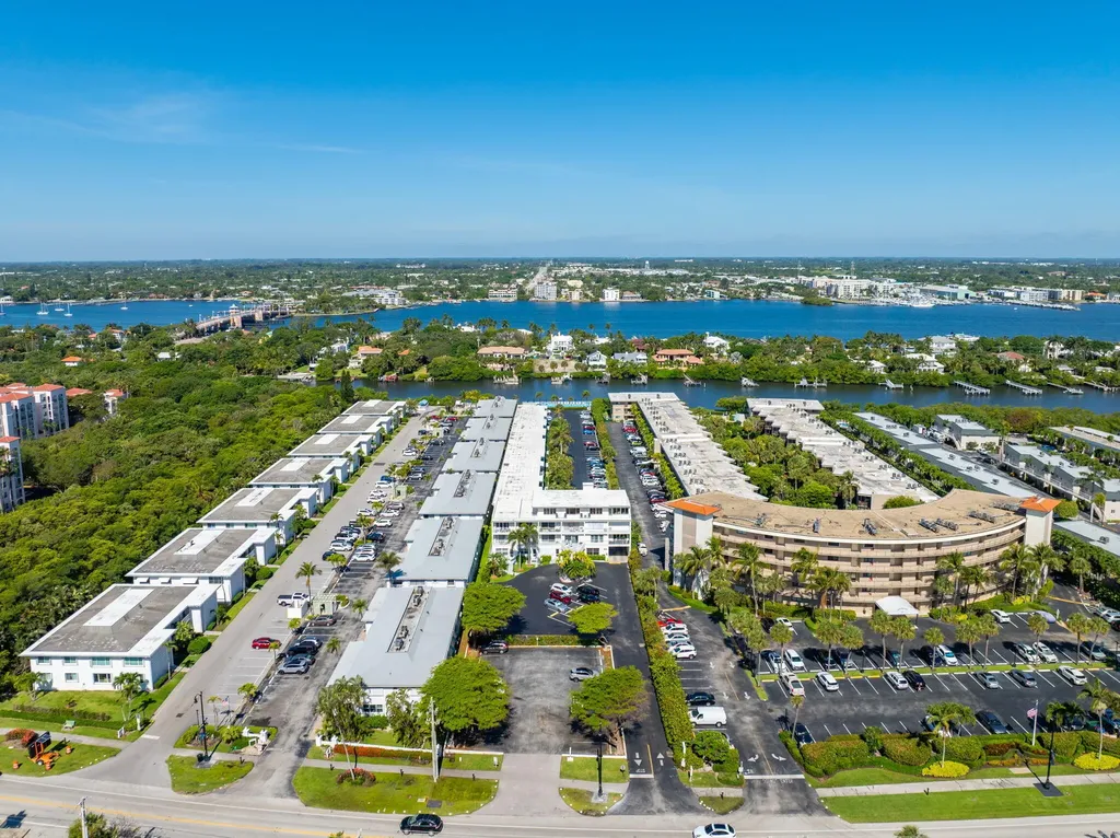 4001 S Ocean Boulevard South Palm Beach FL 33480