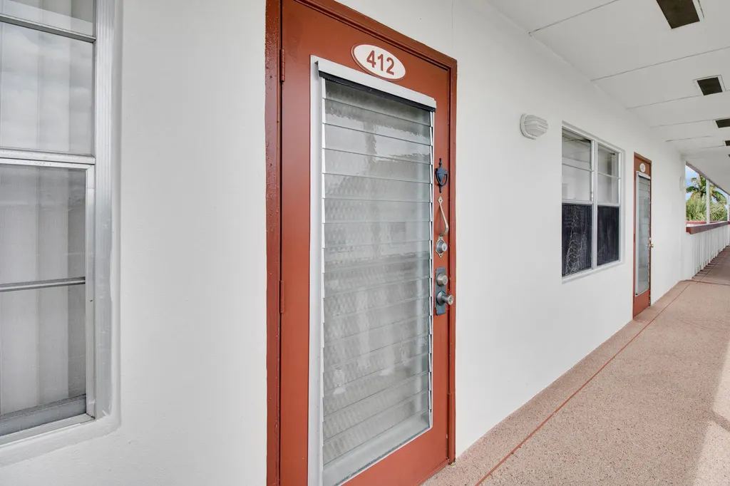 412 Brighton J Boca Raton FL 33434