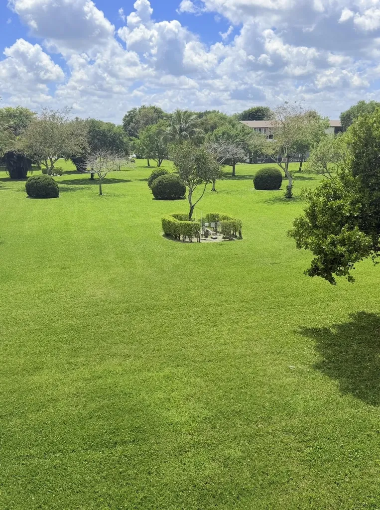 412 Brighton J Boca Raton FL 33434