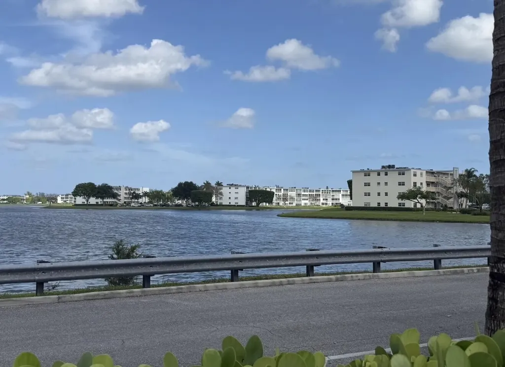 412 Brighton J Boca Raton FL 33434