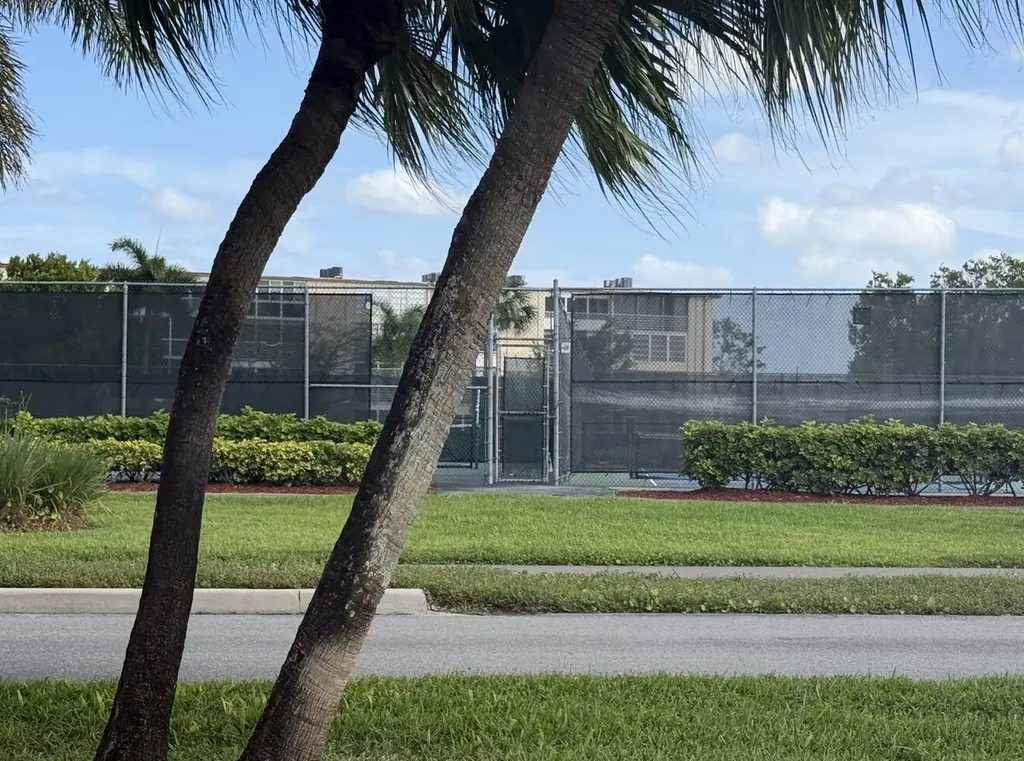 412 Brighton J Boca Raton FL 33434