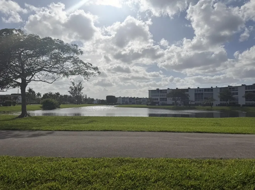 412 Brighton J Boca Raton FL 33434