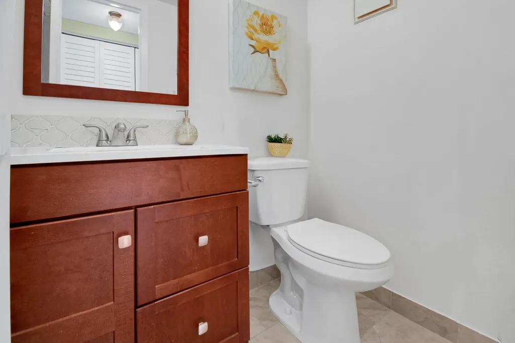 412 Brighton J Boca Raton FL 33434