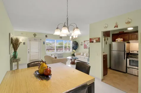 412 Brighton J Boca Raton FL 33434