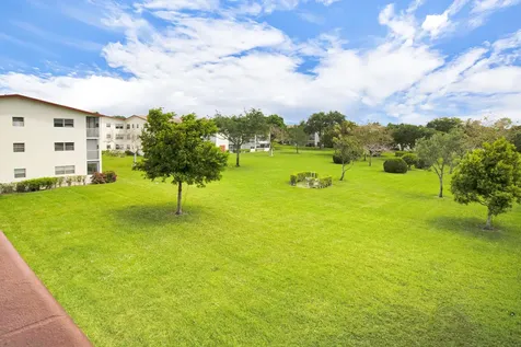412 Brighton J Boca Raton FL 33434