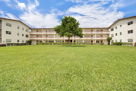 412 Brighton J Boca Raton FL 33434