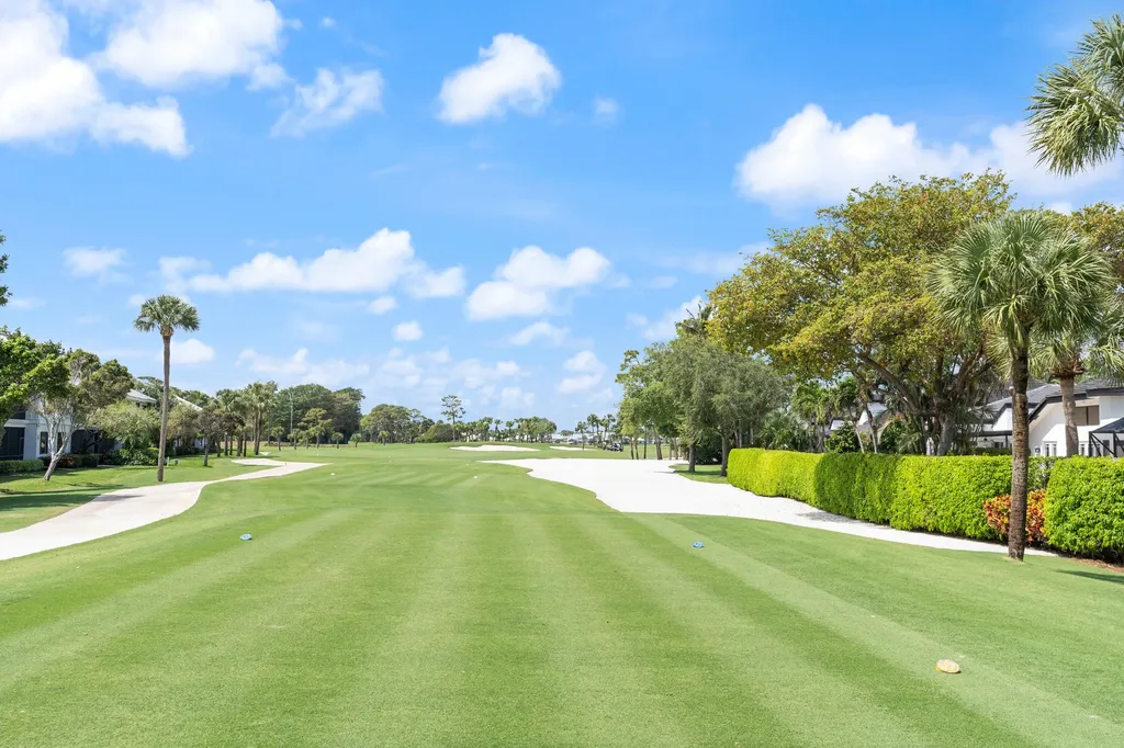 17541 Ashbourne Lane Boca Raton FL 33496