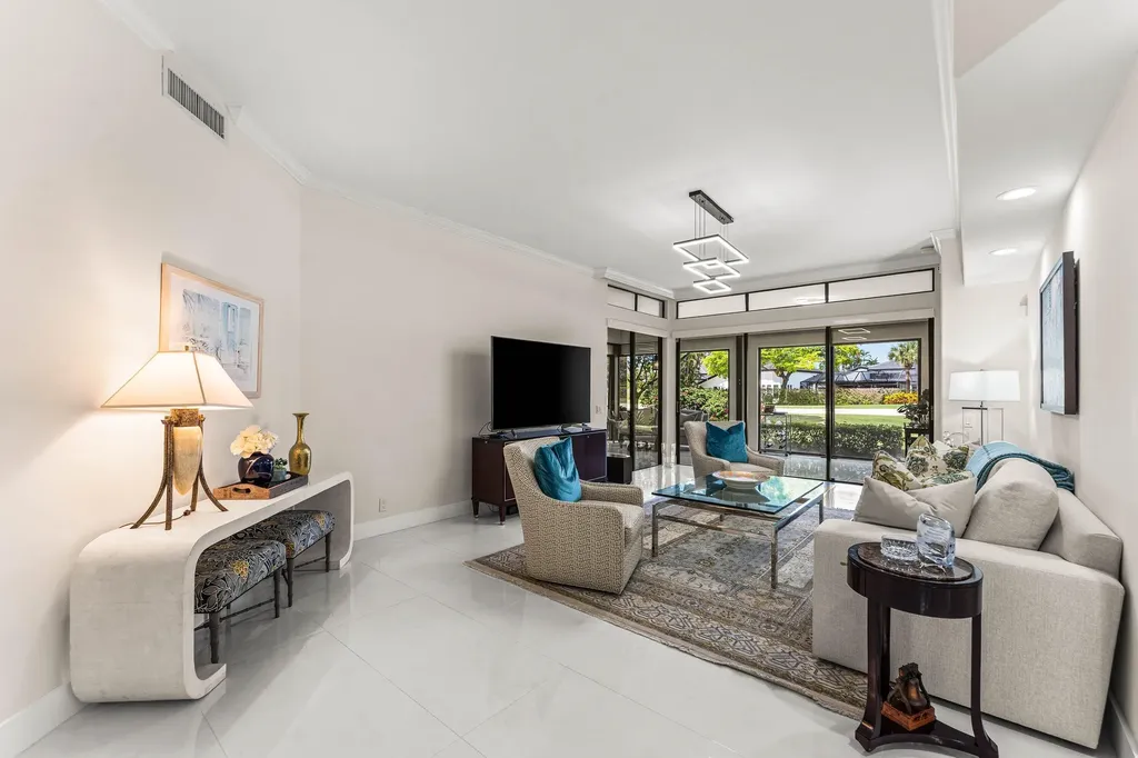 17541 Ashbourne Lane Boca Raton FL 33496