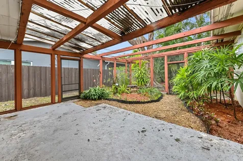 1727 NE 37th Street Oakland Park FL 33334