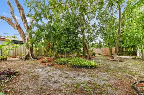 1727 NE 37th Street Oakland Park FL 33334