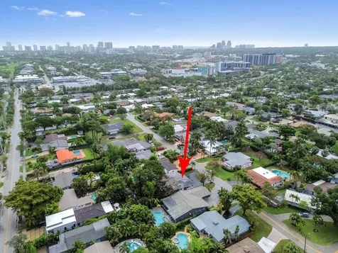 1727 NE 37th Street Oakland Park FL 33334
