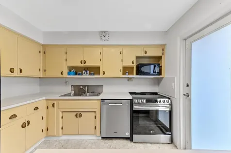 1727 NE 37th Street Oakland Park FL 33334
