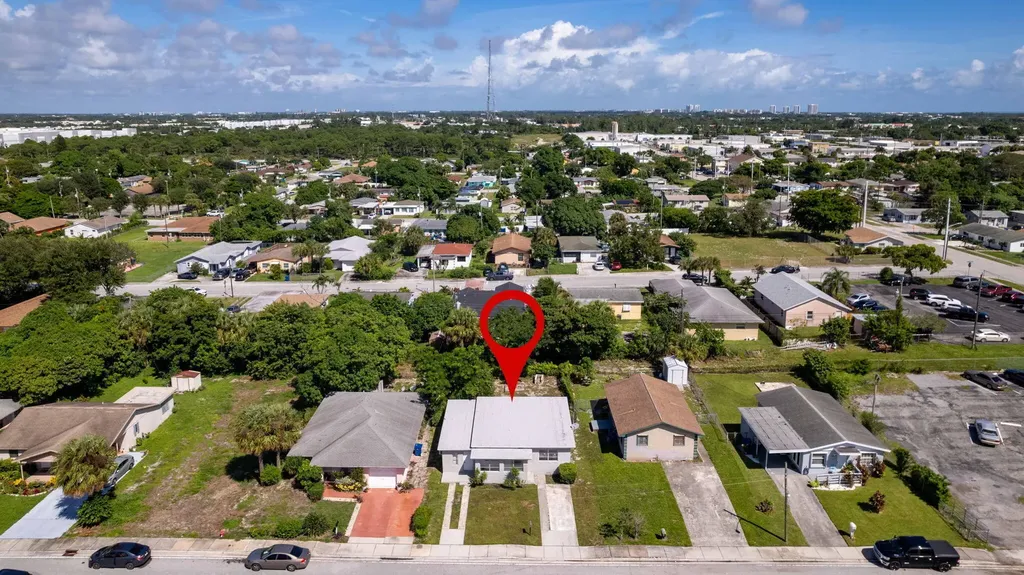 1340 W 33rd Street Riviera Beach FL 33404