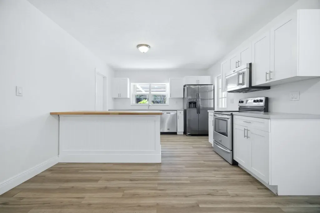 321 E Chaminade Drive Hollywood FL 33021
