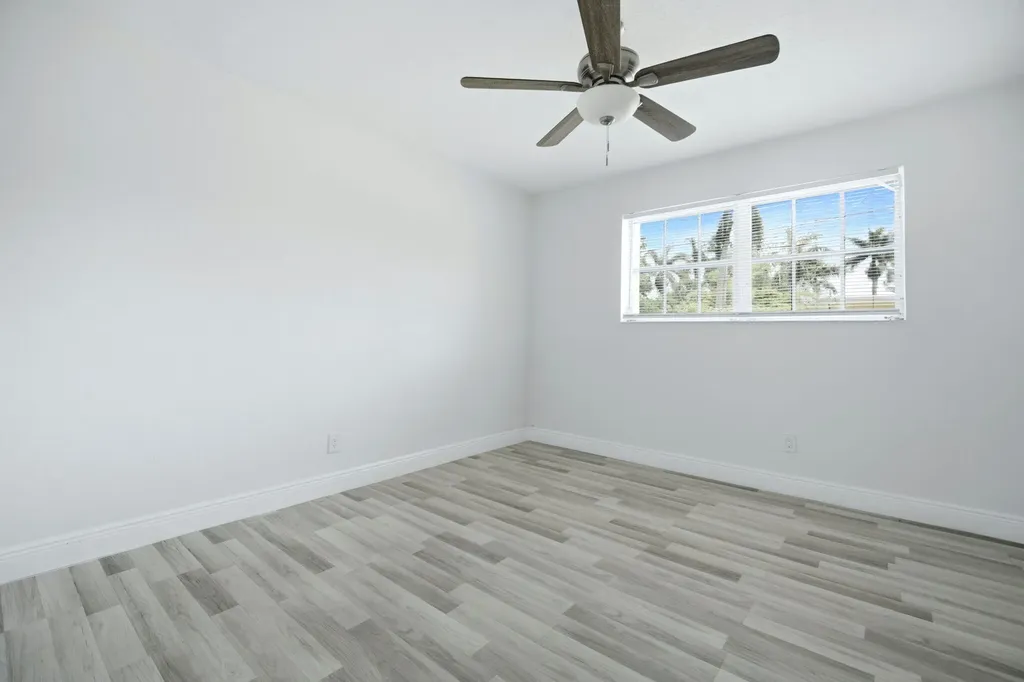 321 E Chaminade Drive Hollywood FL 33021