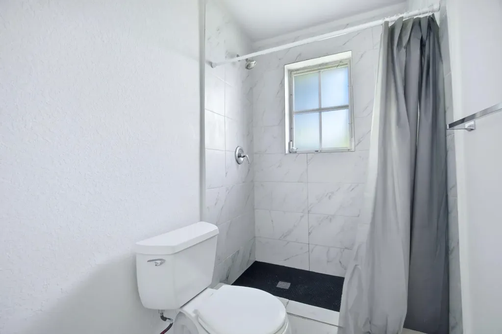 321 E Chaminade Drive Hollywood FL 33021