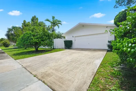 321 E Chaminade Drive Hollywood FL 33021