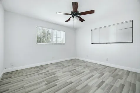 321 E Chaminade Drive Hollywood FL 33021
